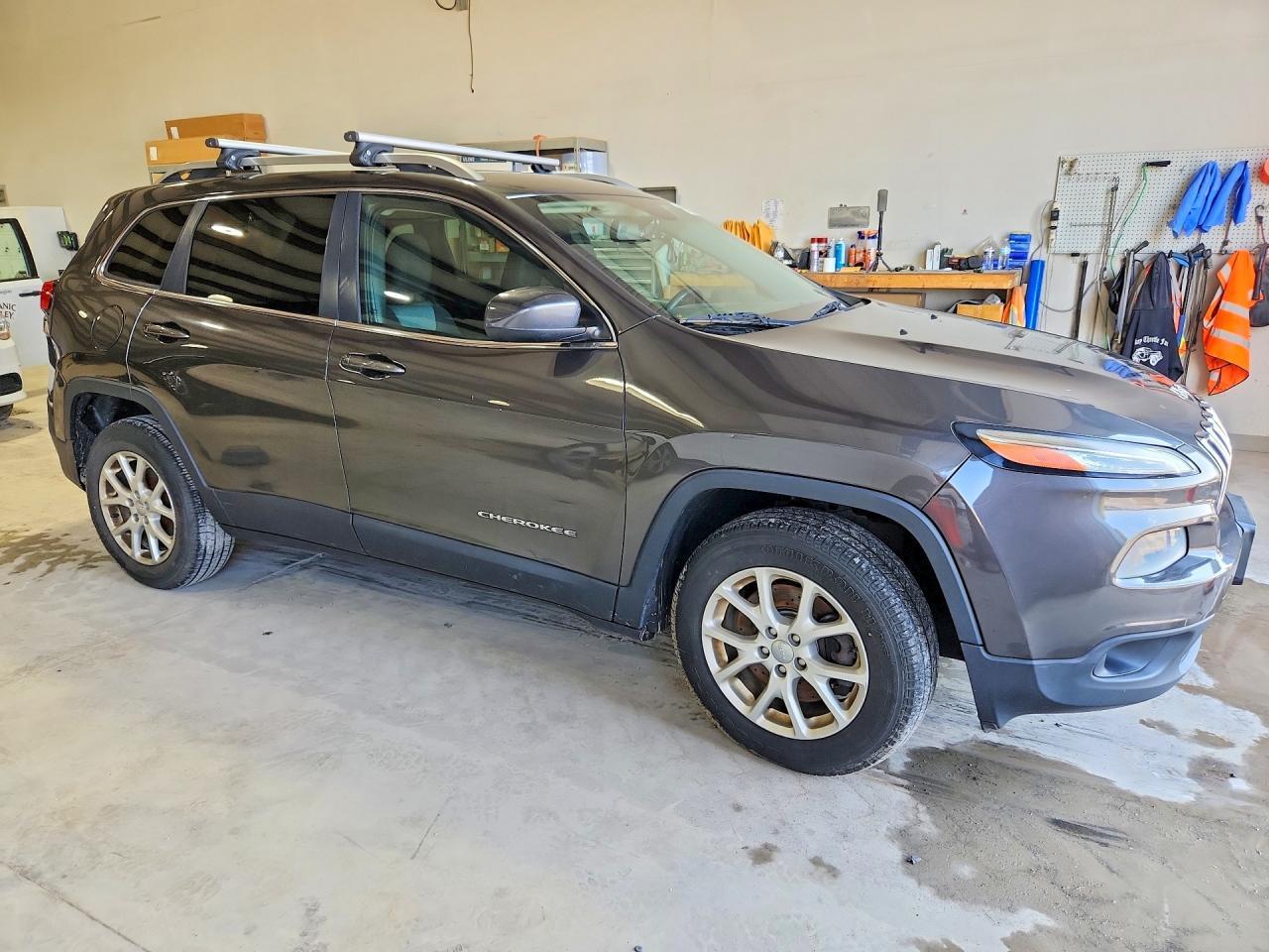 2014 Jeep Cherokee Latitude - Image 4