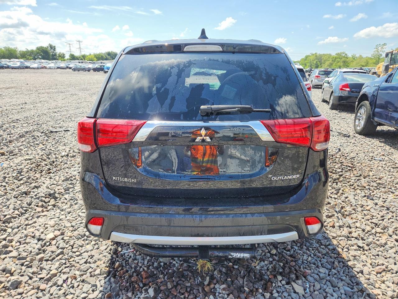 2017 Mitsubishi Outlander Se - Image 6