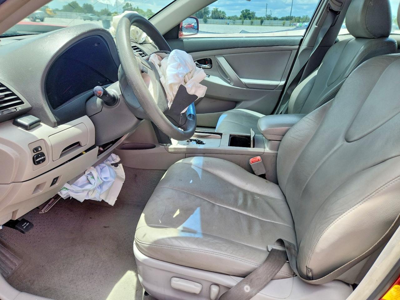 2011 Toyota Camry - Фото 7