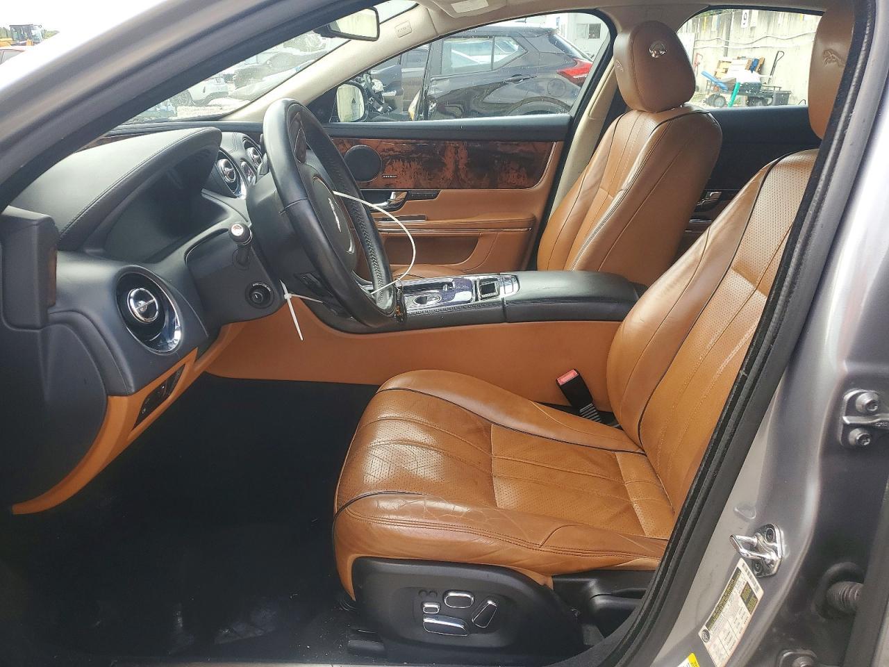 2013 Jaguar Xj - Image 7