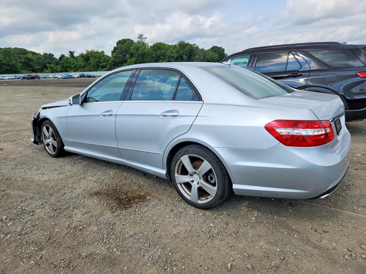 2010 Mercedes-Benz E 350 4Matic - Image 2