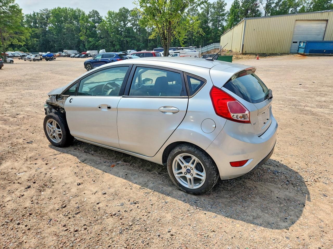 2017 Ford Fiesta Se - Image 2