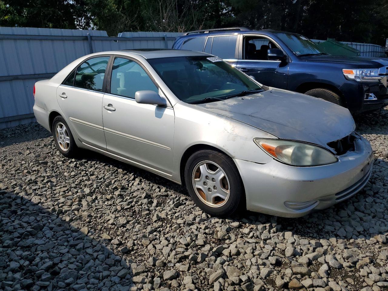 2002 Toyota Camry Le V6 - Фото 4