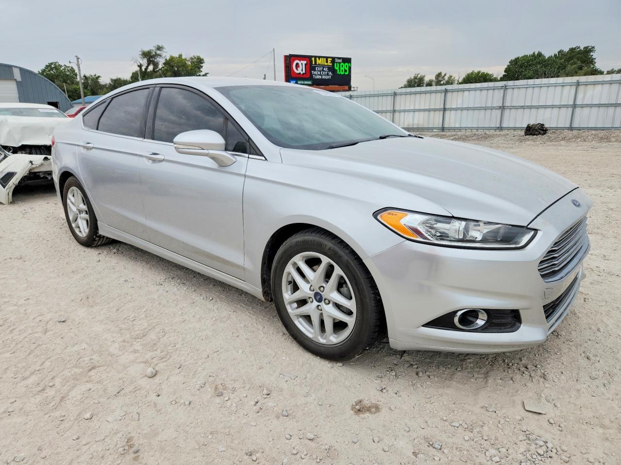 2016 Ford Fusion Se - Фото 4