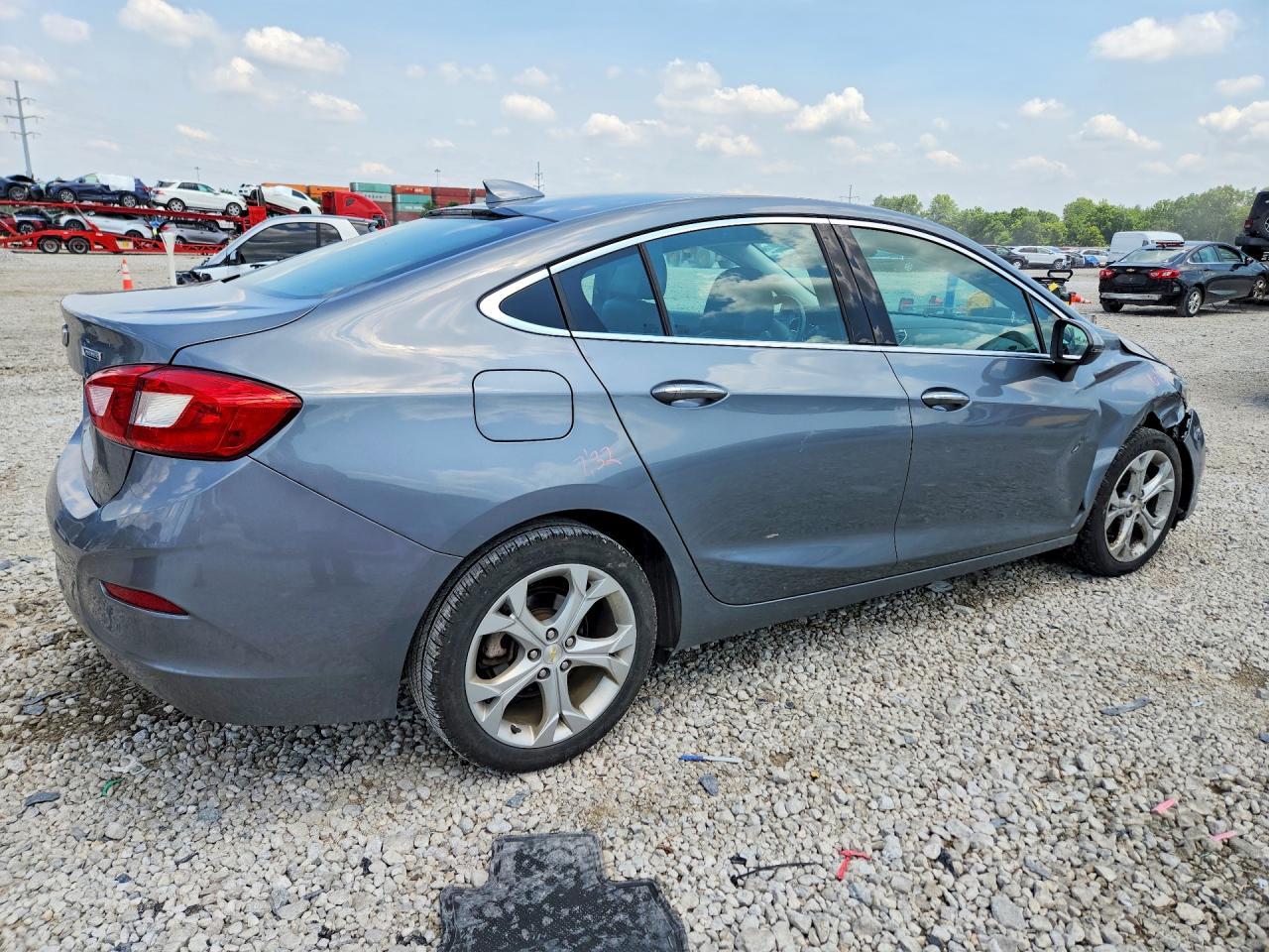 2018 Chevrolet Cruze Premier - Фото 3