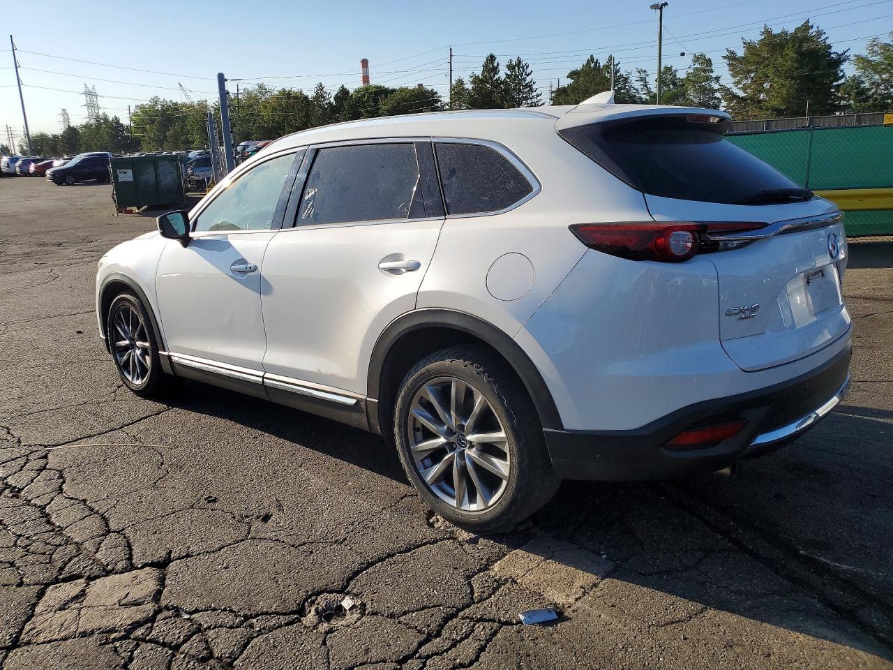 2017 Mazda Cx-9 Signature - Image 2