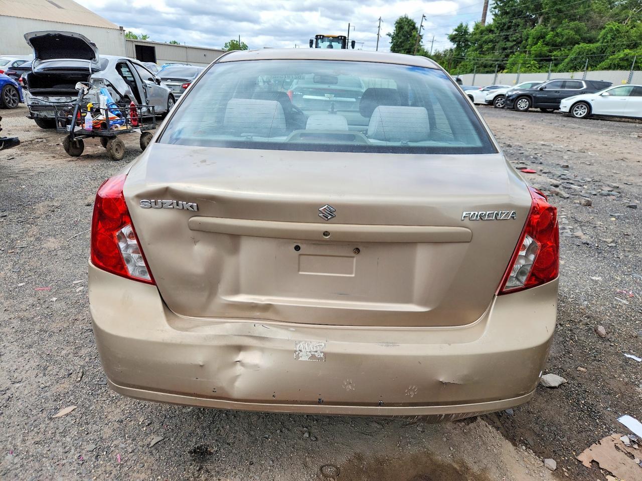 2004 Suzuki Forenza S - Фото 6