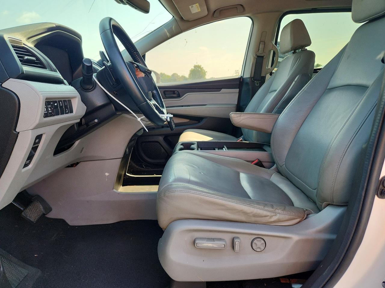 2025 Honda Odyssey Elite - Фото 7