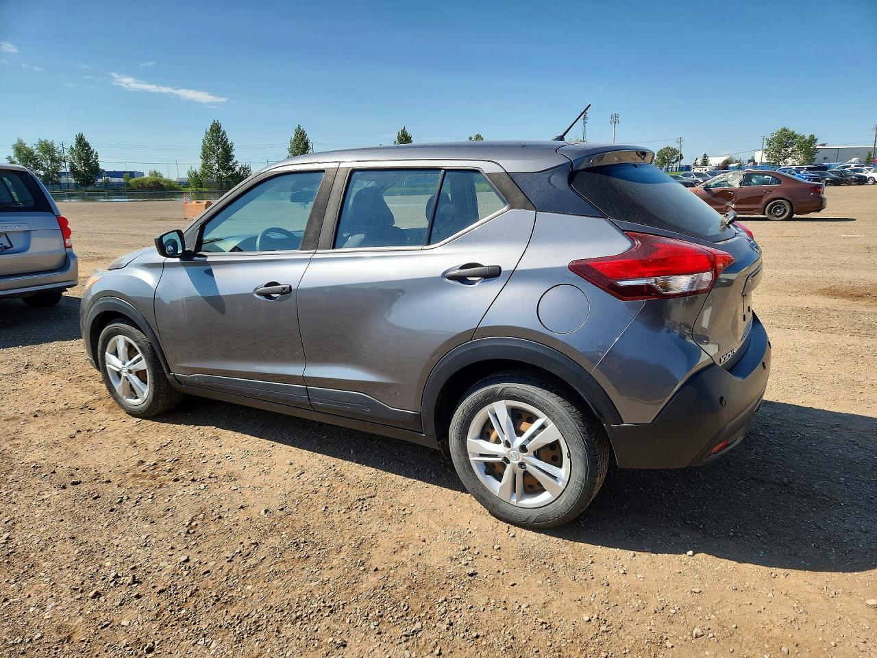 2020 Nissan Kicks S - Image 2