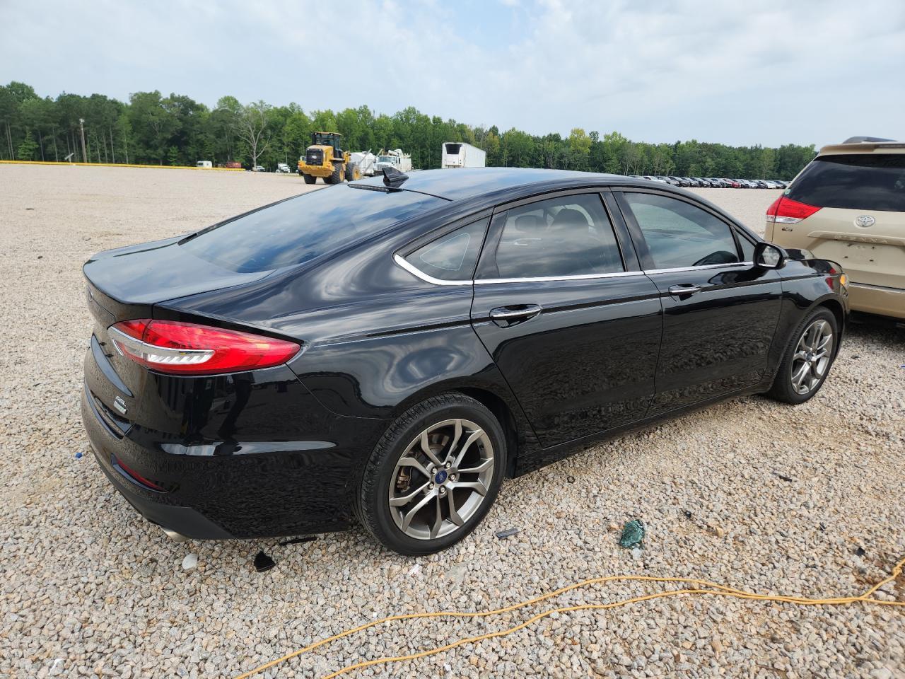 2020 Ford Fusion Sel - Фото 3