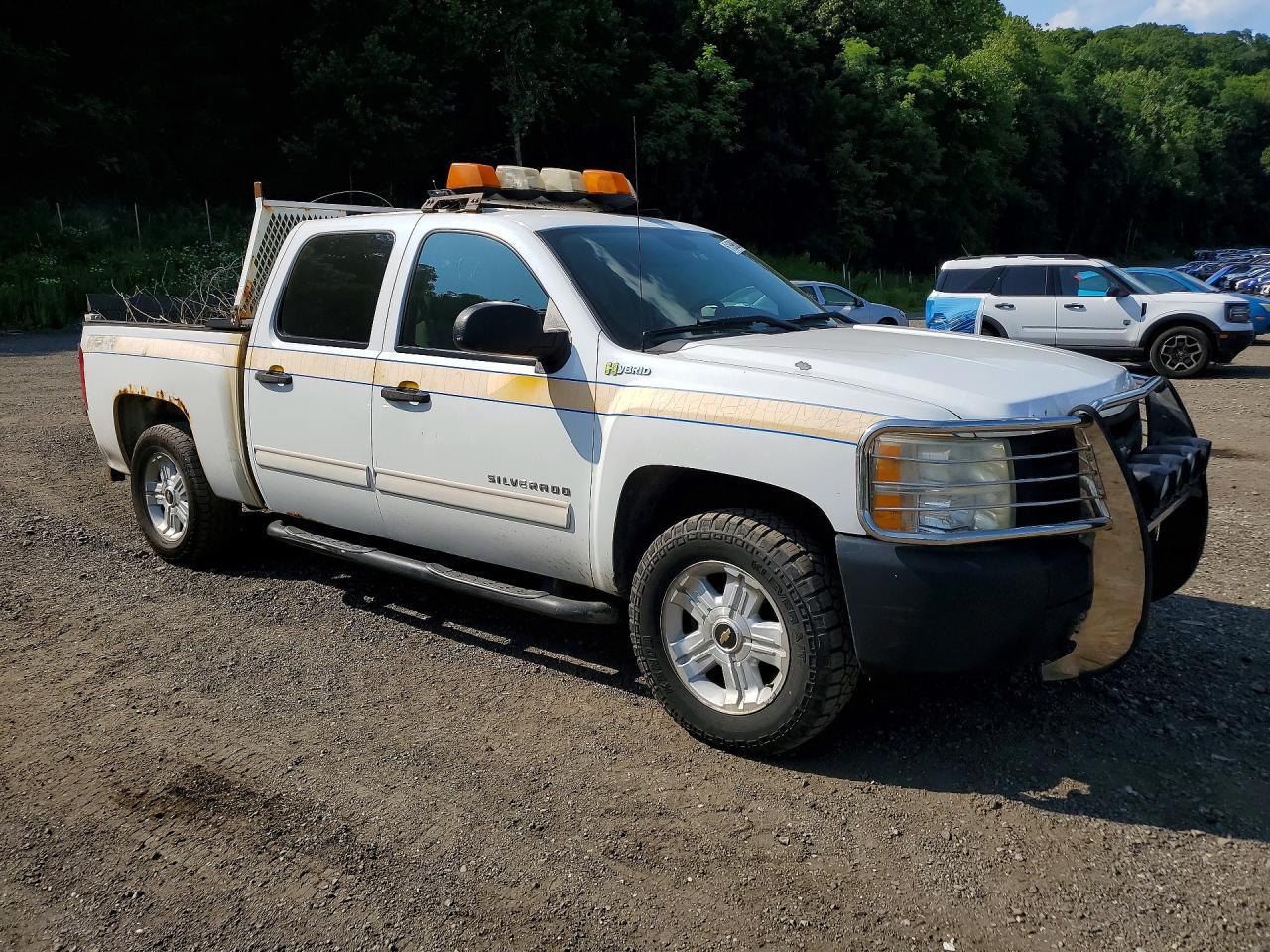 2010 Chevrolet Silverado K1500 Hybrid - Image 4