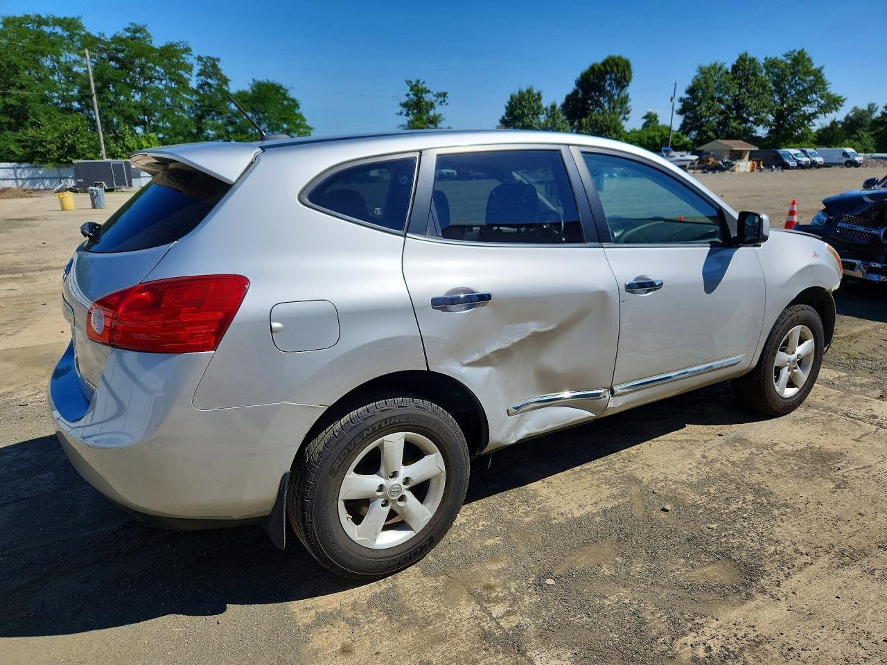 2013 Nissan Rogue S - Фото 3