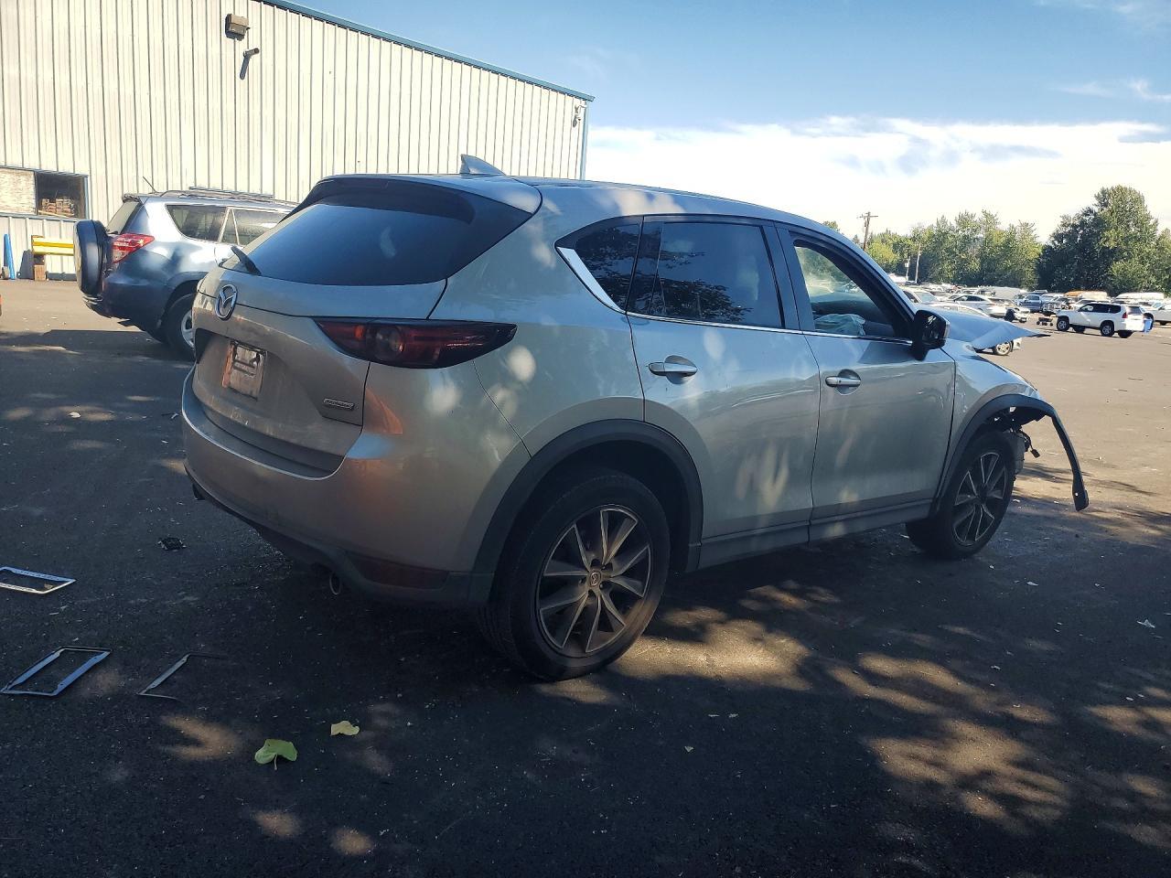 2018 Mazda Cx-5 Grand Touring - Image 3