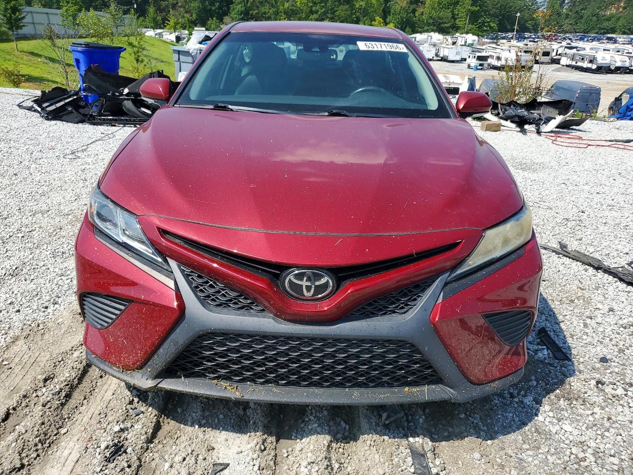 2018 Toyota Camry Se - Image 5