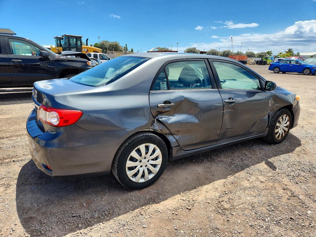 2013 Toyota Corolla Base/S/Le - Фото 3