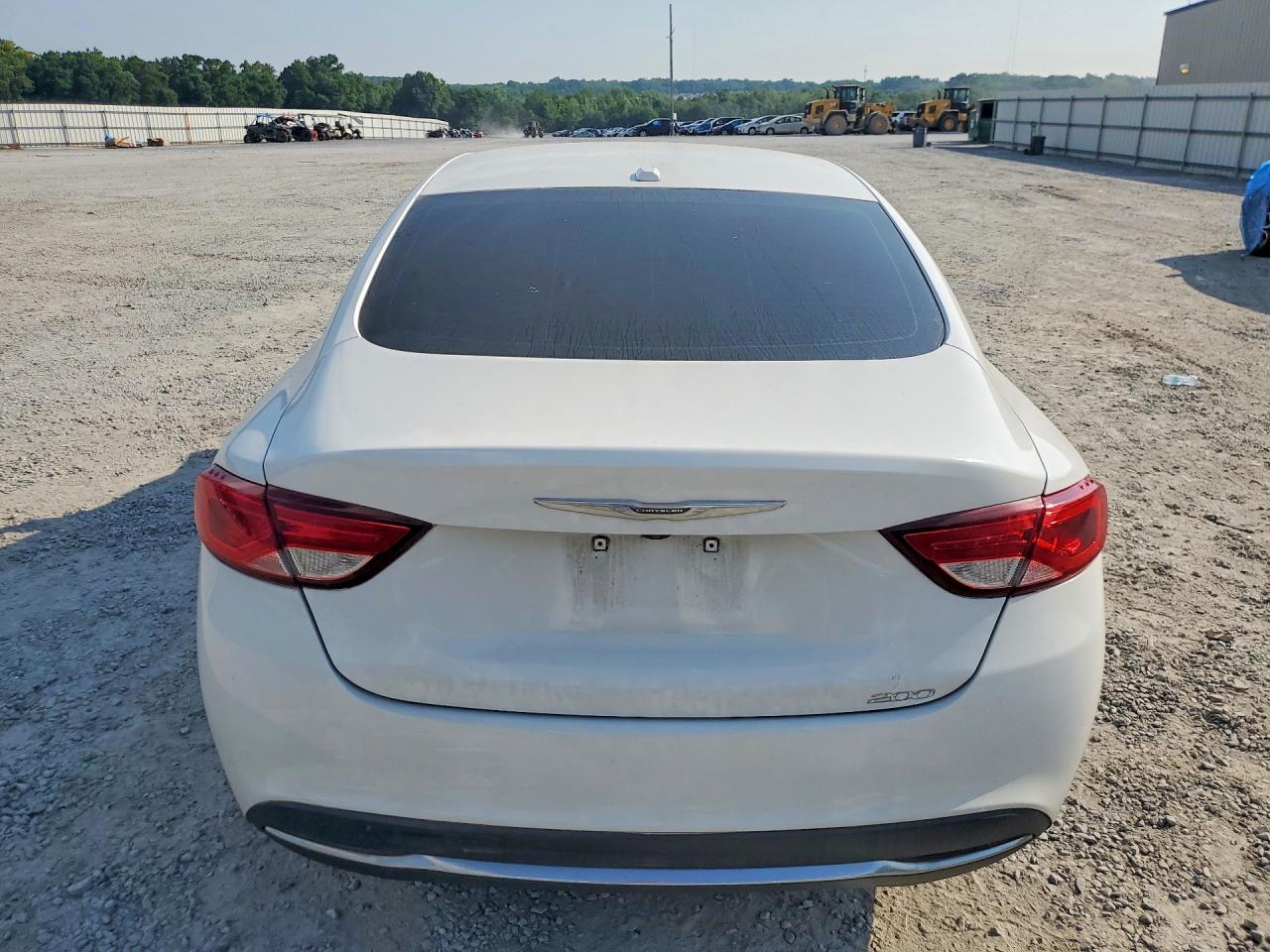 2016 Chrysler 200 Limited - Фото 6