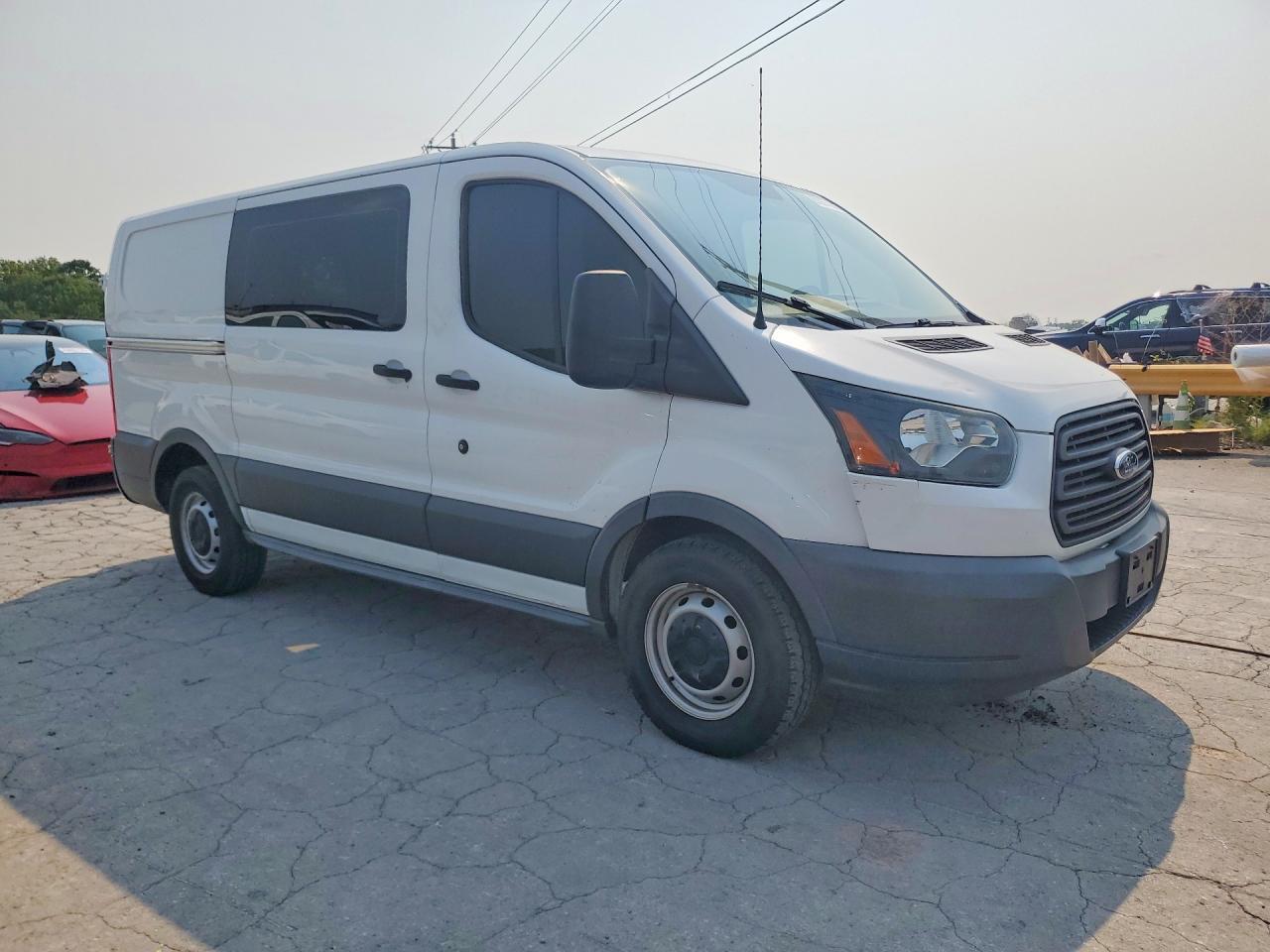 2015 Ford Transit T-150 - Фото 4