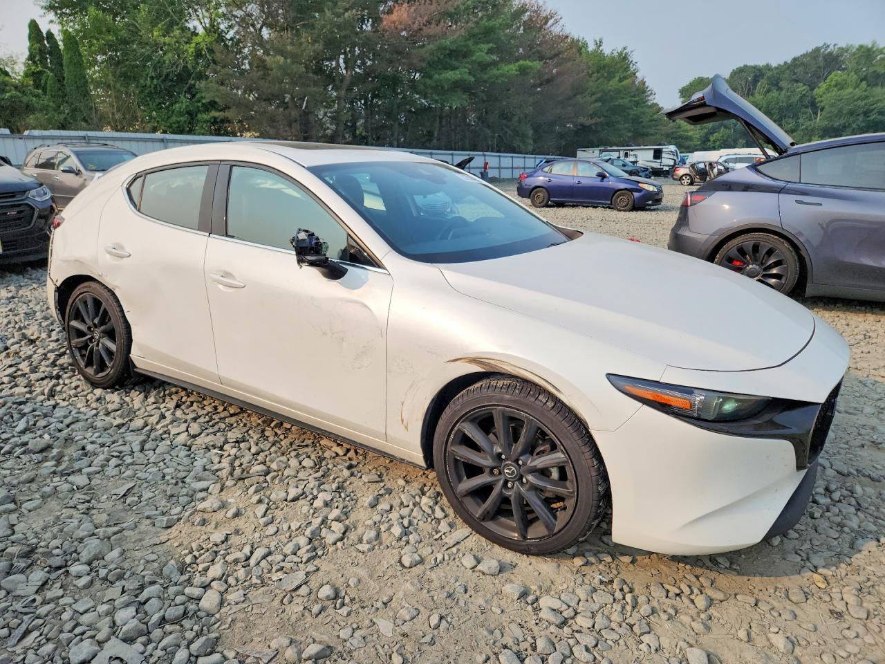 2021 Mazda 3 Premium - Фото 4