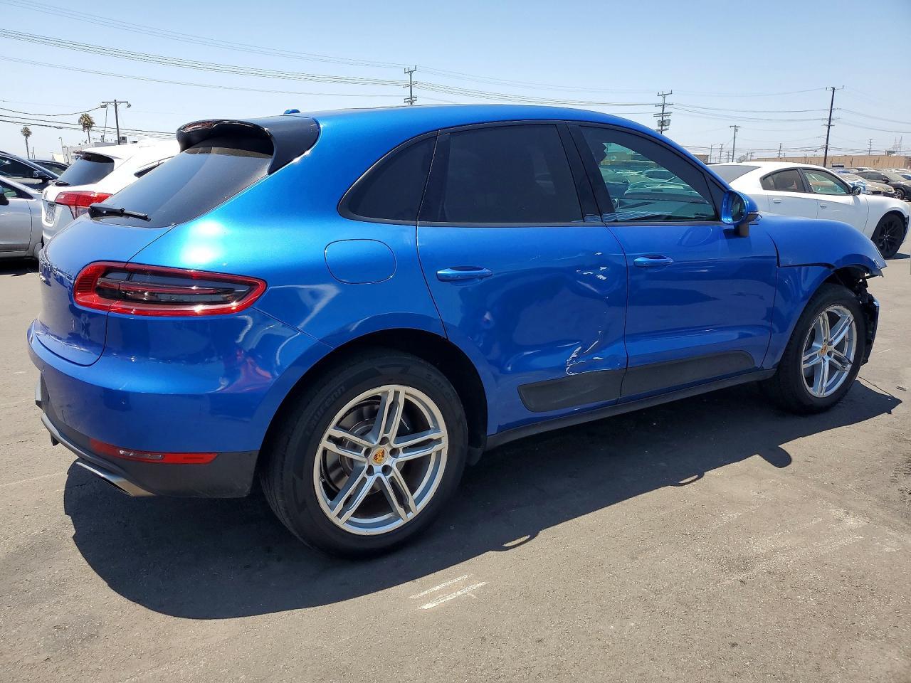 2017 Porsche Macan - Image 3
