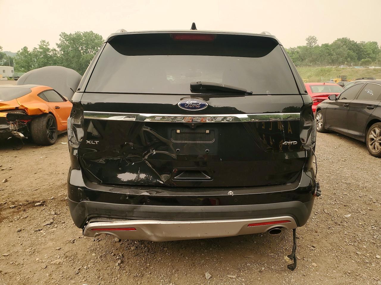 2016 Ford Explorer Xlt - Image 6