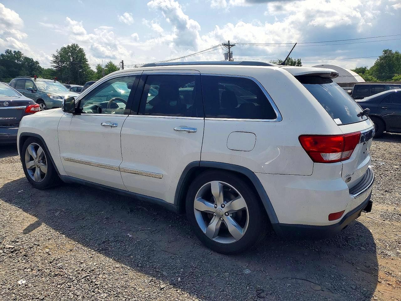 2012 Jeep Grand Cherokee Overland - Фото 2