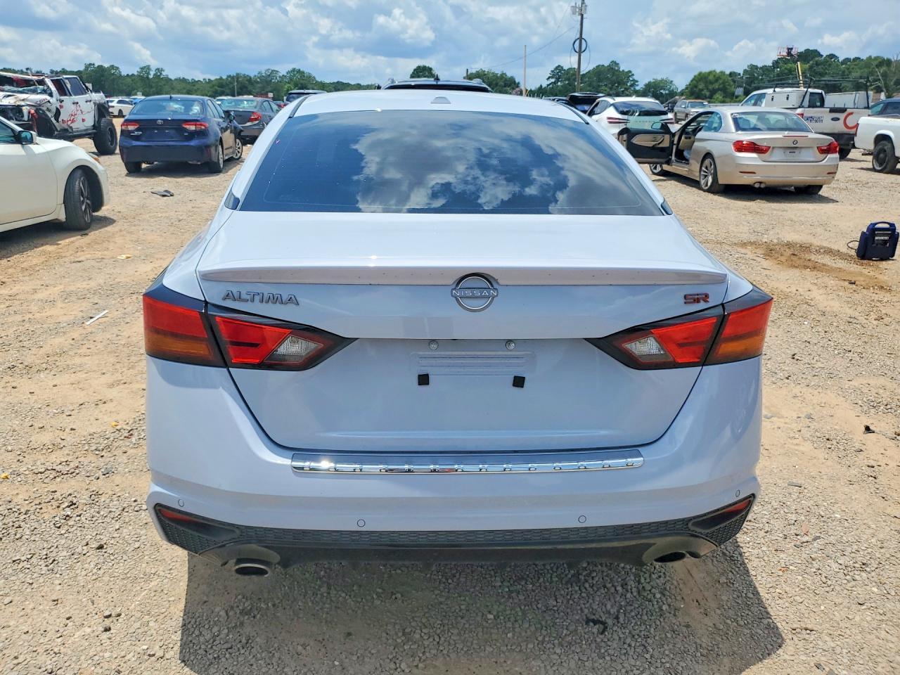 2023 Nissan Altima Sr - Фото 6