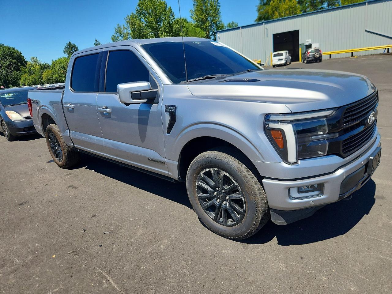 2024 Ford F150 Platinum - Image 4