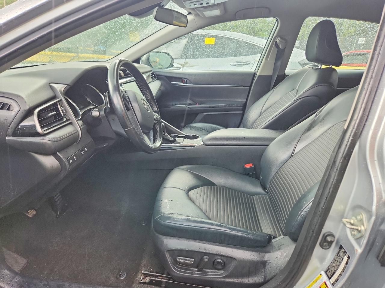 2020 Toyota Camry Se - Image 7