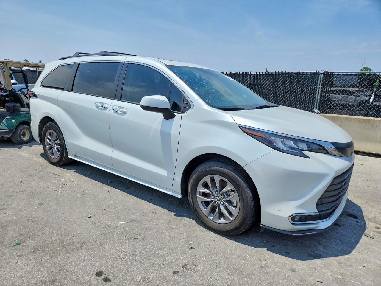 2022 Toyota Sienna Xle - Фото 4