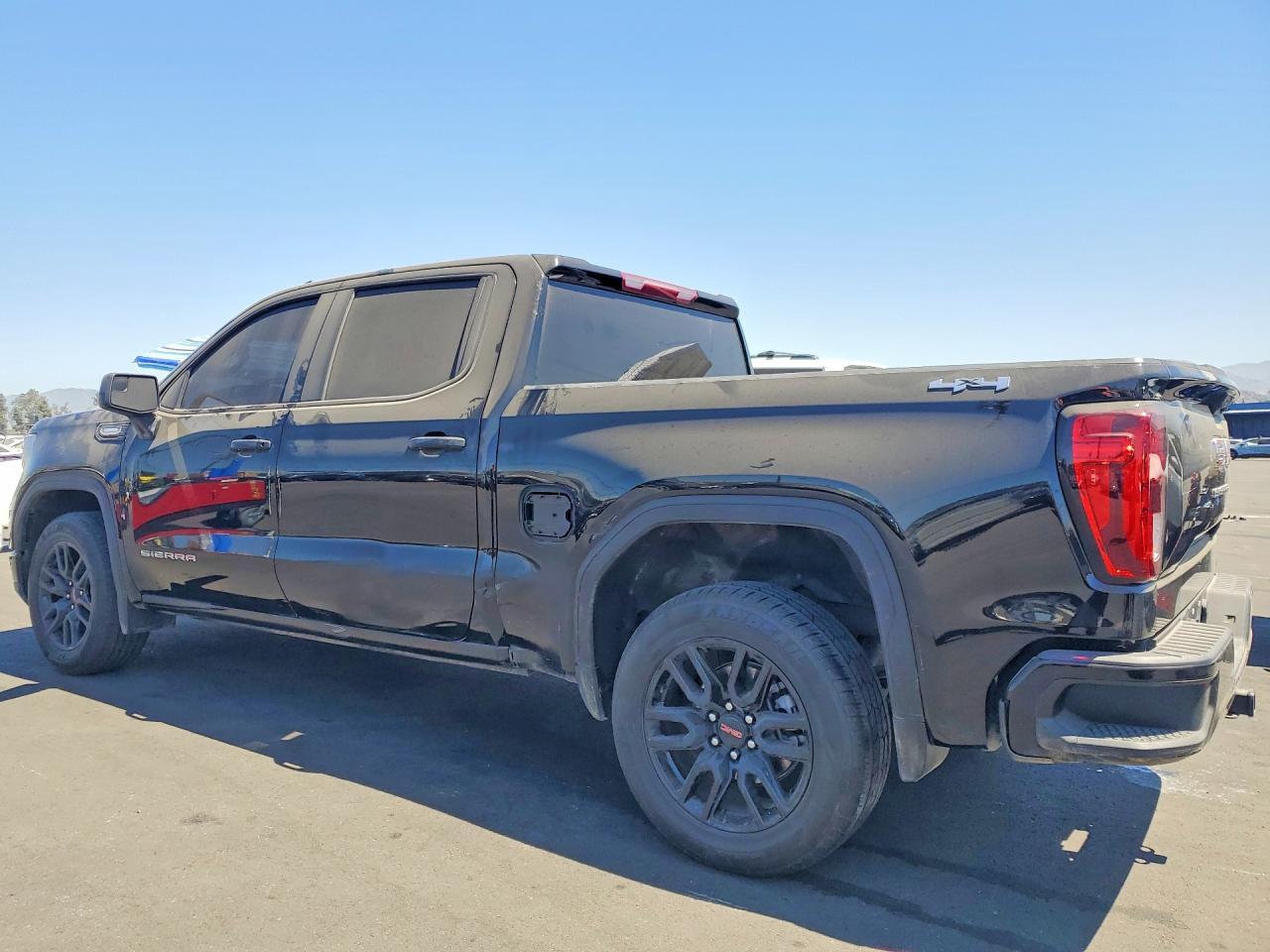2024 GMC Sierra K1500 - Image 2