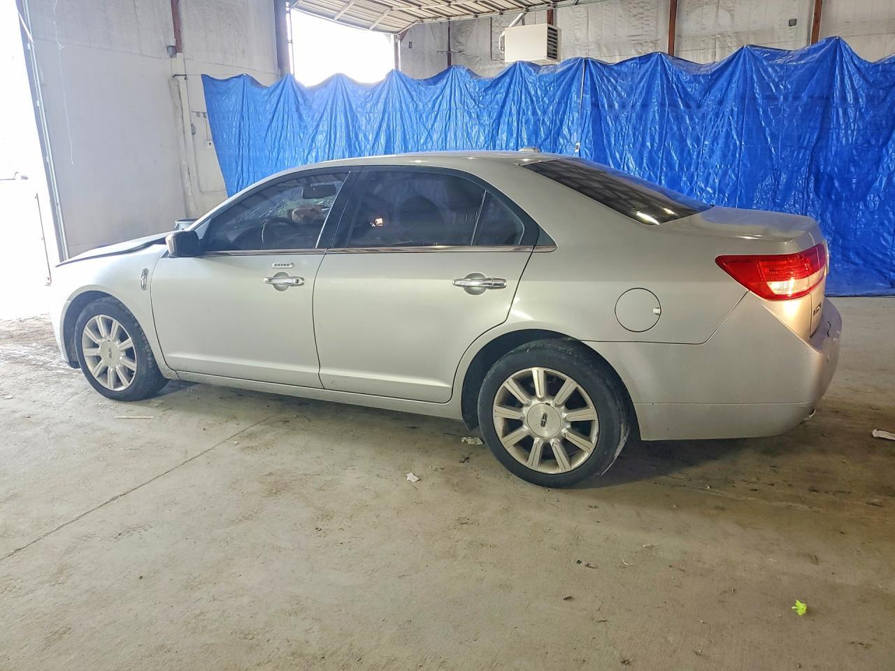2010 Lincoln Mkz - Image 2