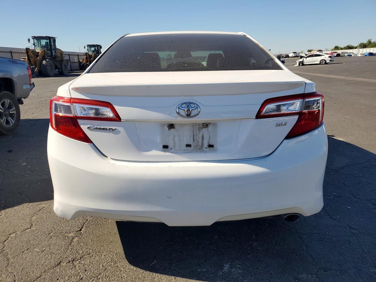 2013 Toyota Camry Se - Фото 6