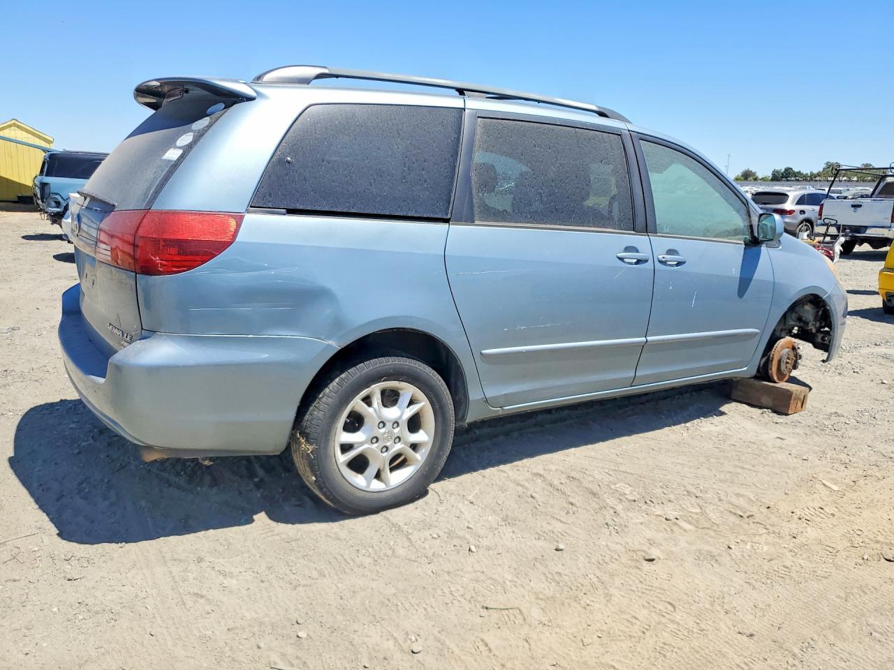 2005 Toyota Sienna Le - Image 3