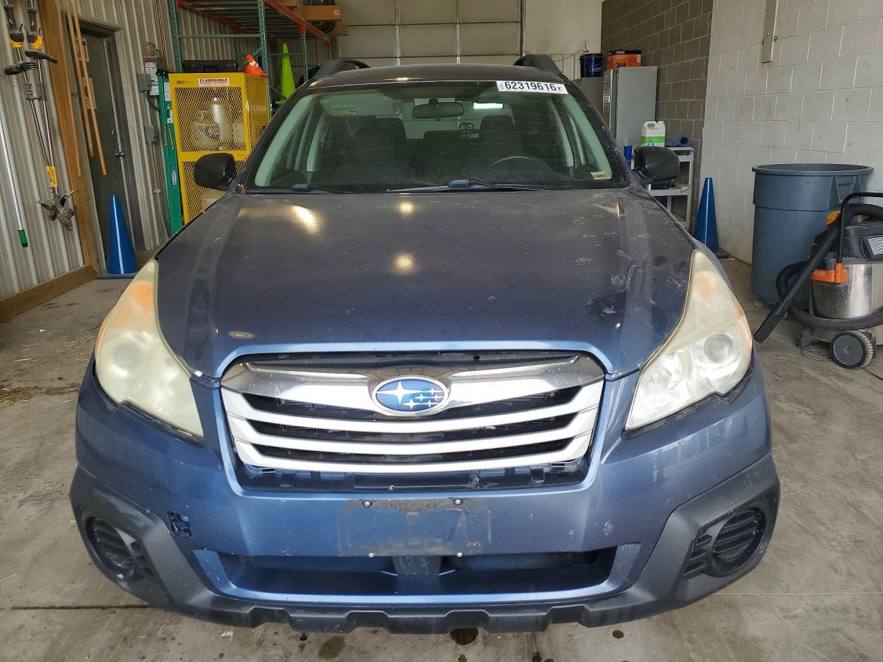 2013 Subaru Outback 2.5I - Image 5