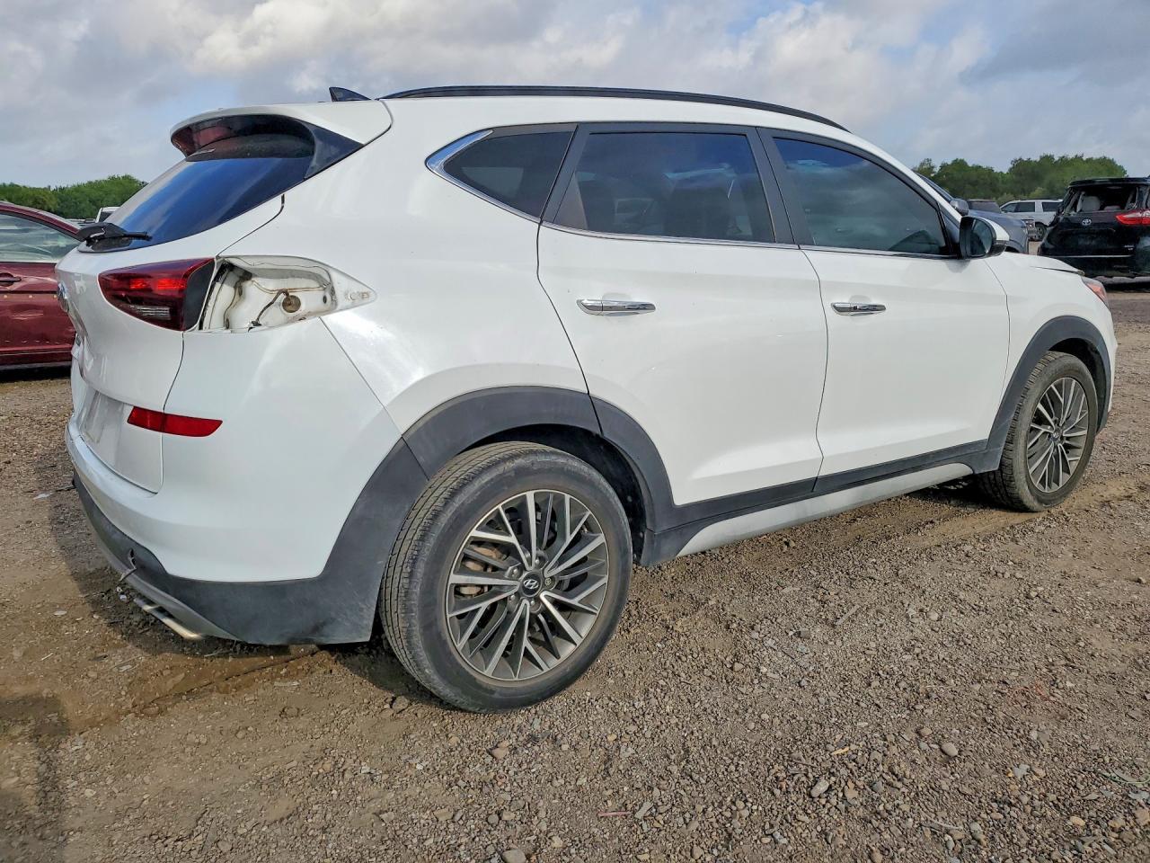 2021 Hyundai Tucson Ultimate - Фото 3