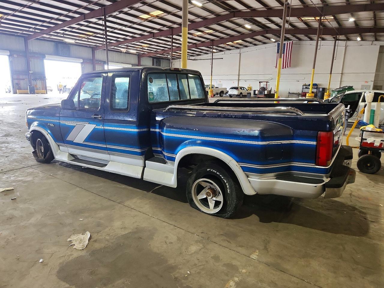 1995 Ford F150 - Фото 2
