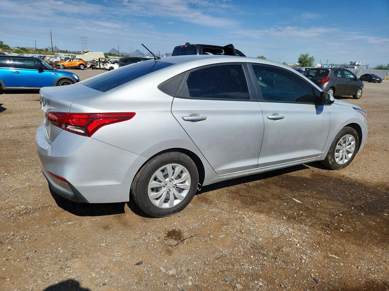2021 Hyundai Accent Se - Image 3