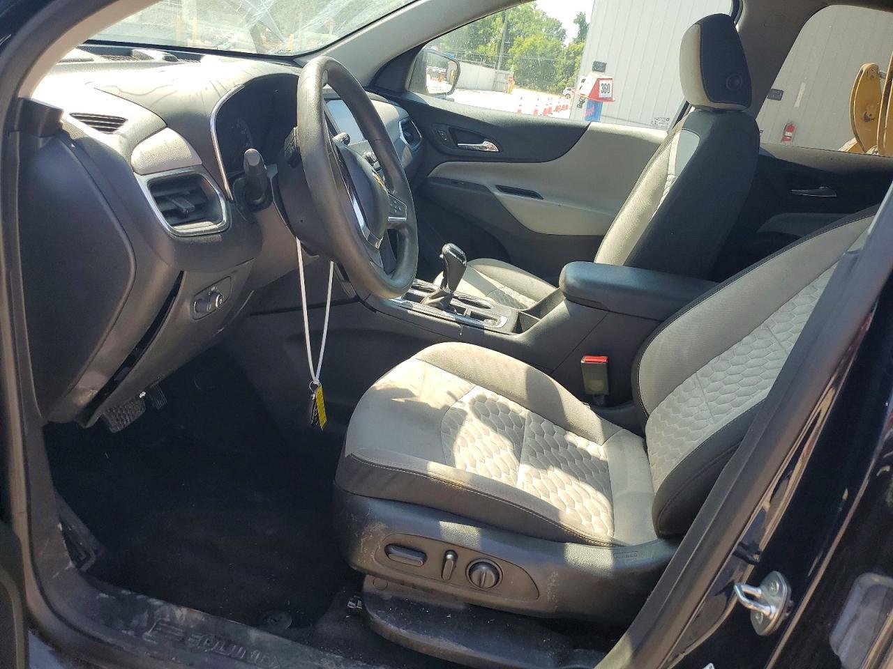2021 Chevrolet Equinox Ls - Image 7