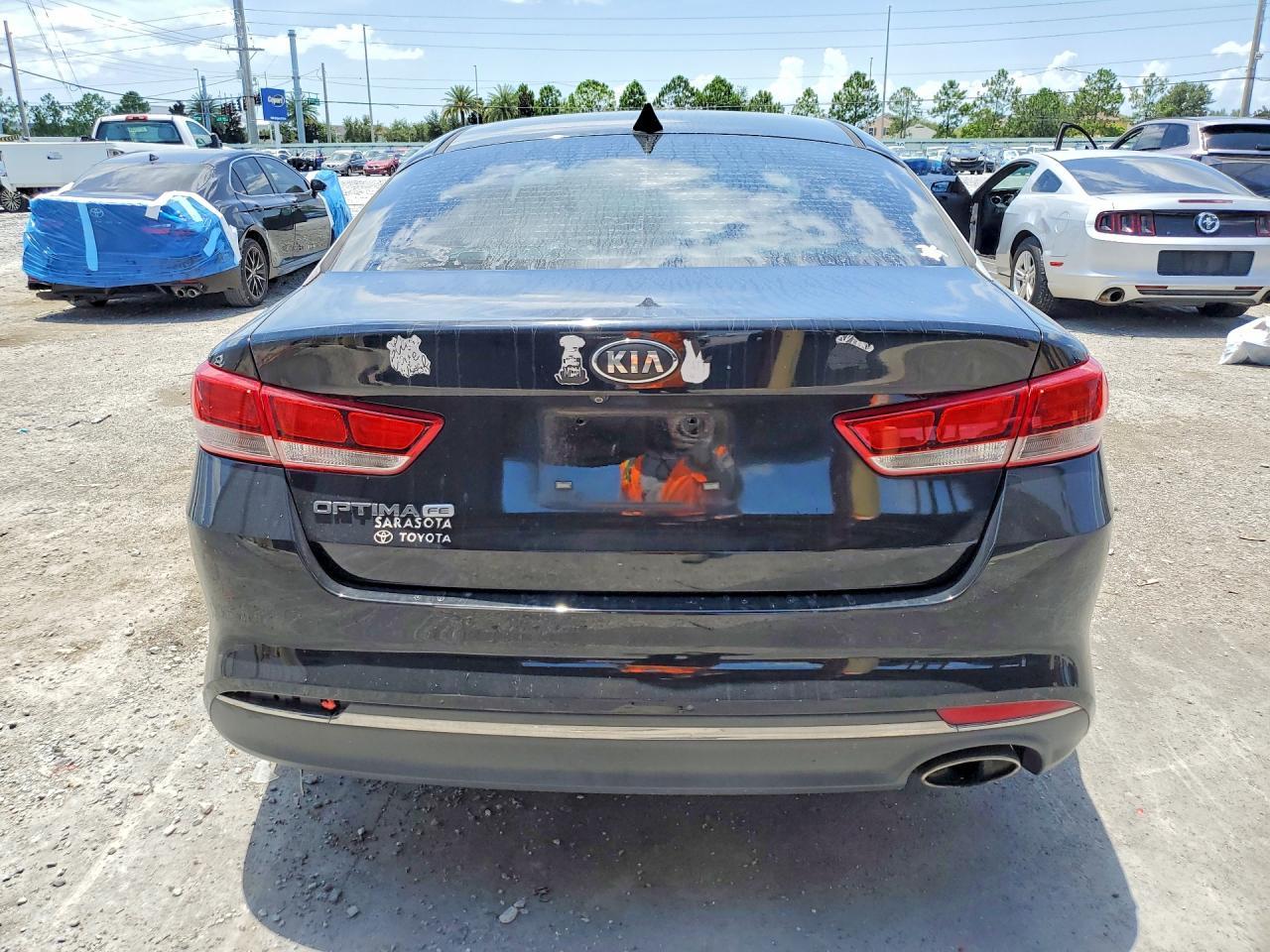 2017 Kia Optima Lx - Image 6