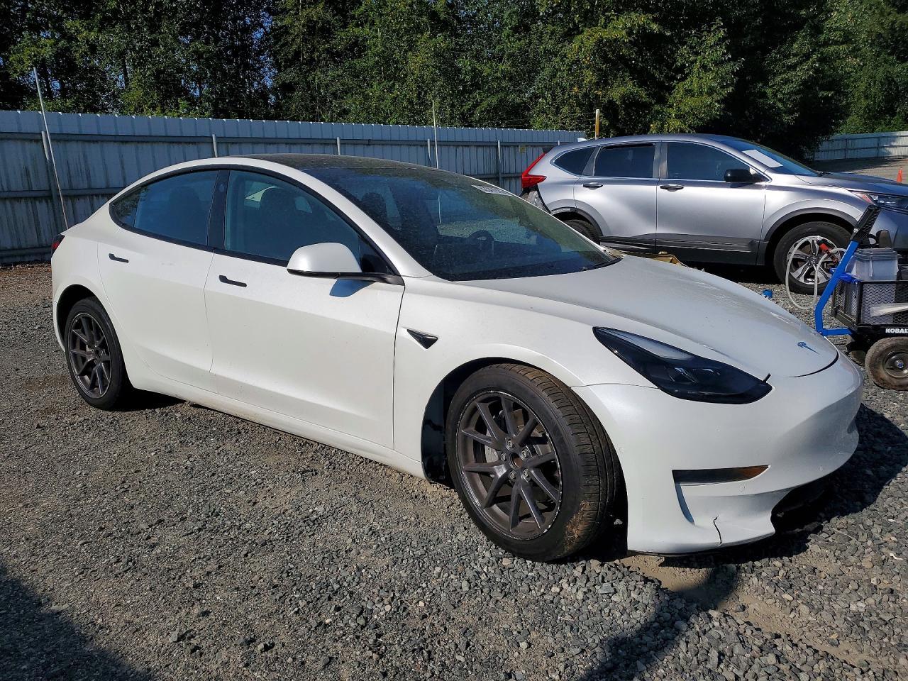 2021 Tesla Model 3 - Image 4