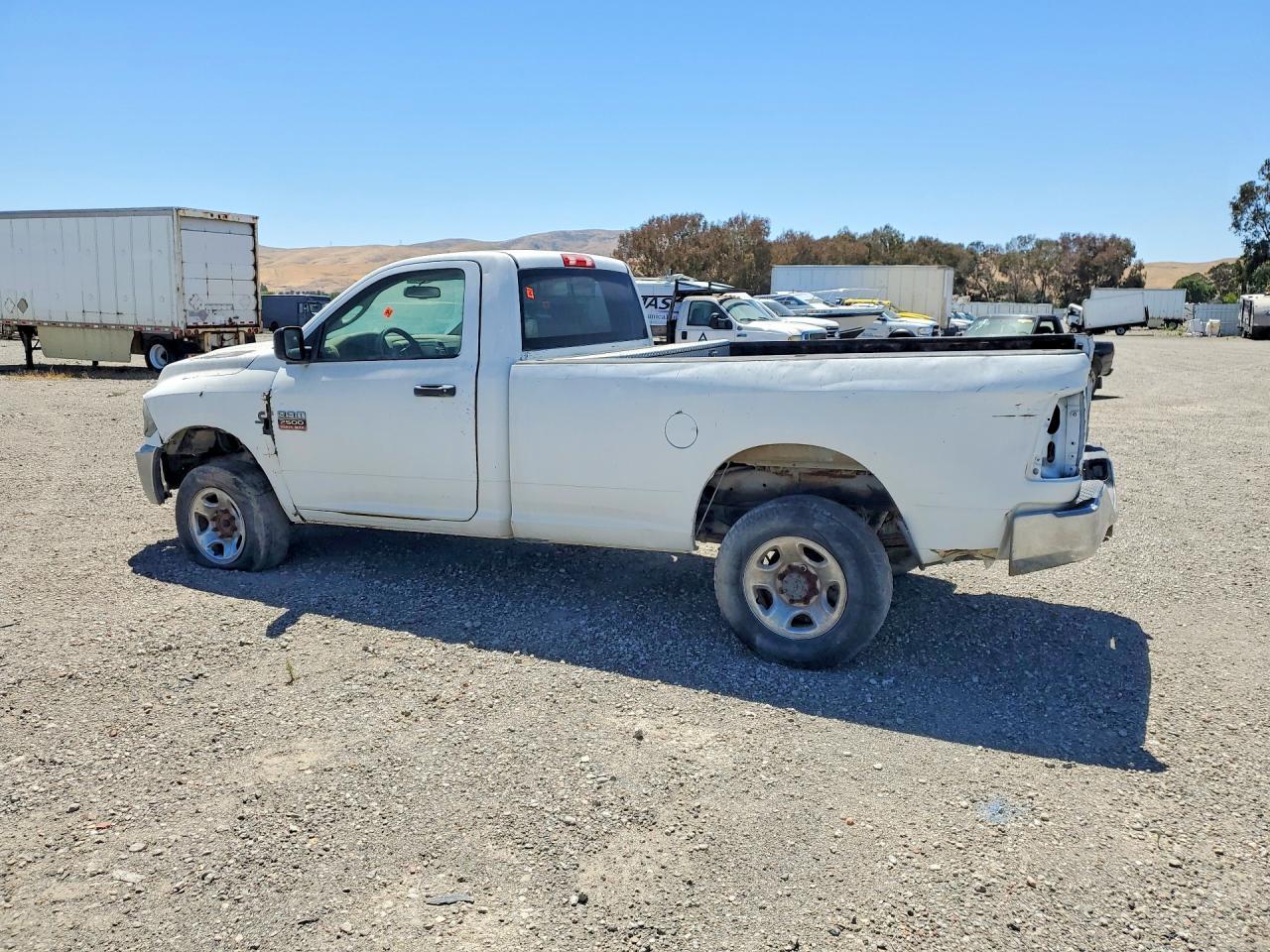 2012 Dodge Ram 2500 St - Фото 2