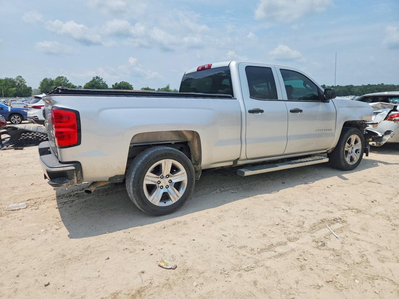 2018 Chevrolet Silverado C1500 Custom - Фото 3