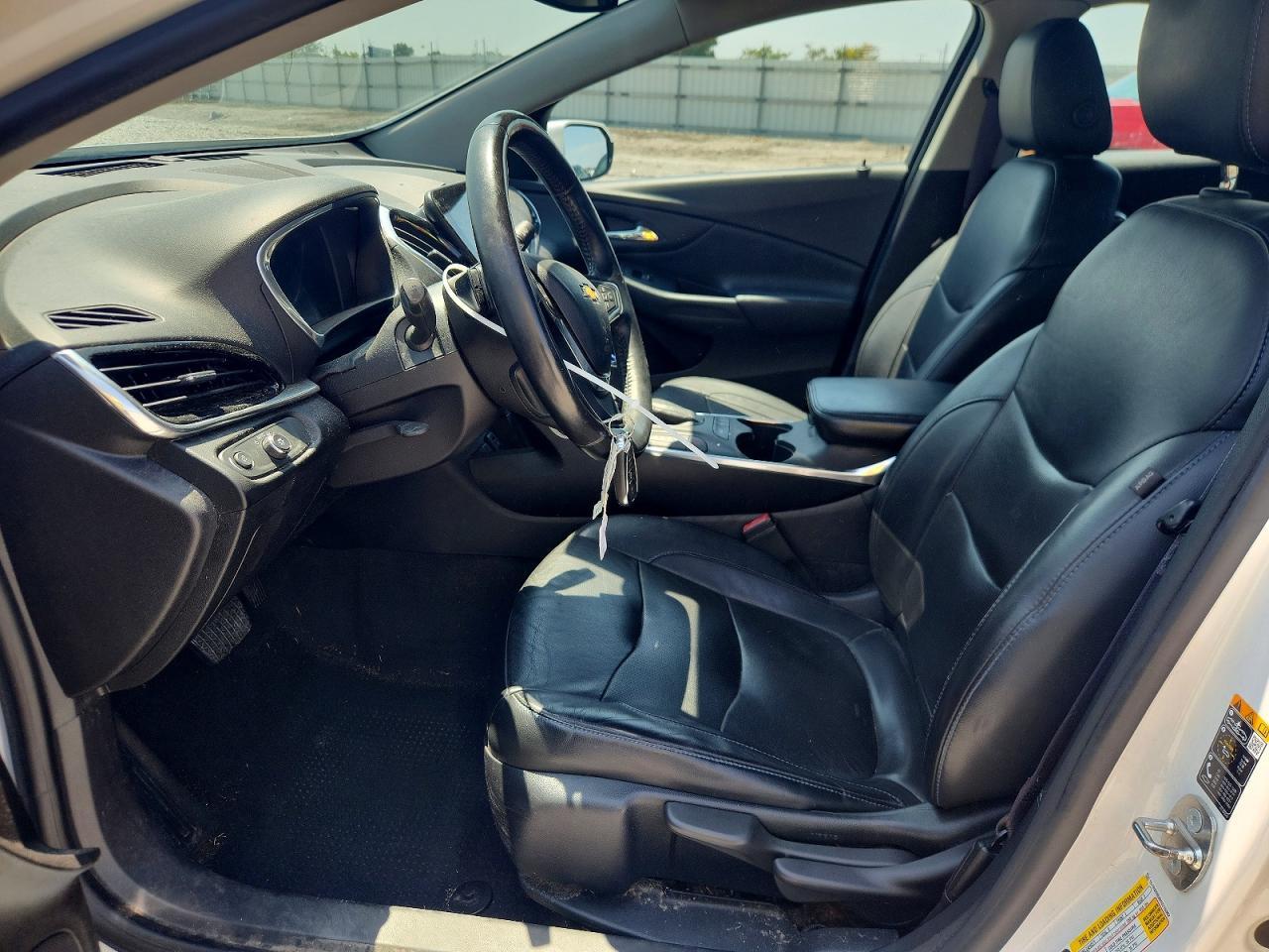 2017 Chevrolet Volt Premier - Image 7