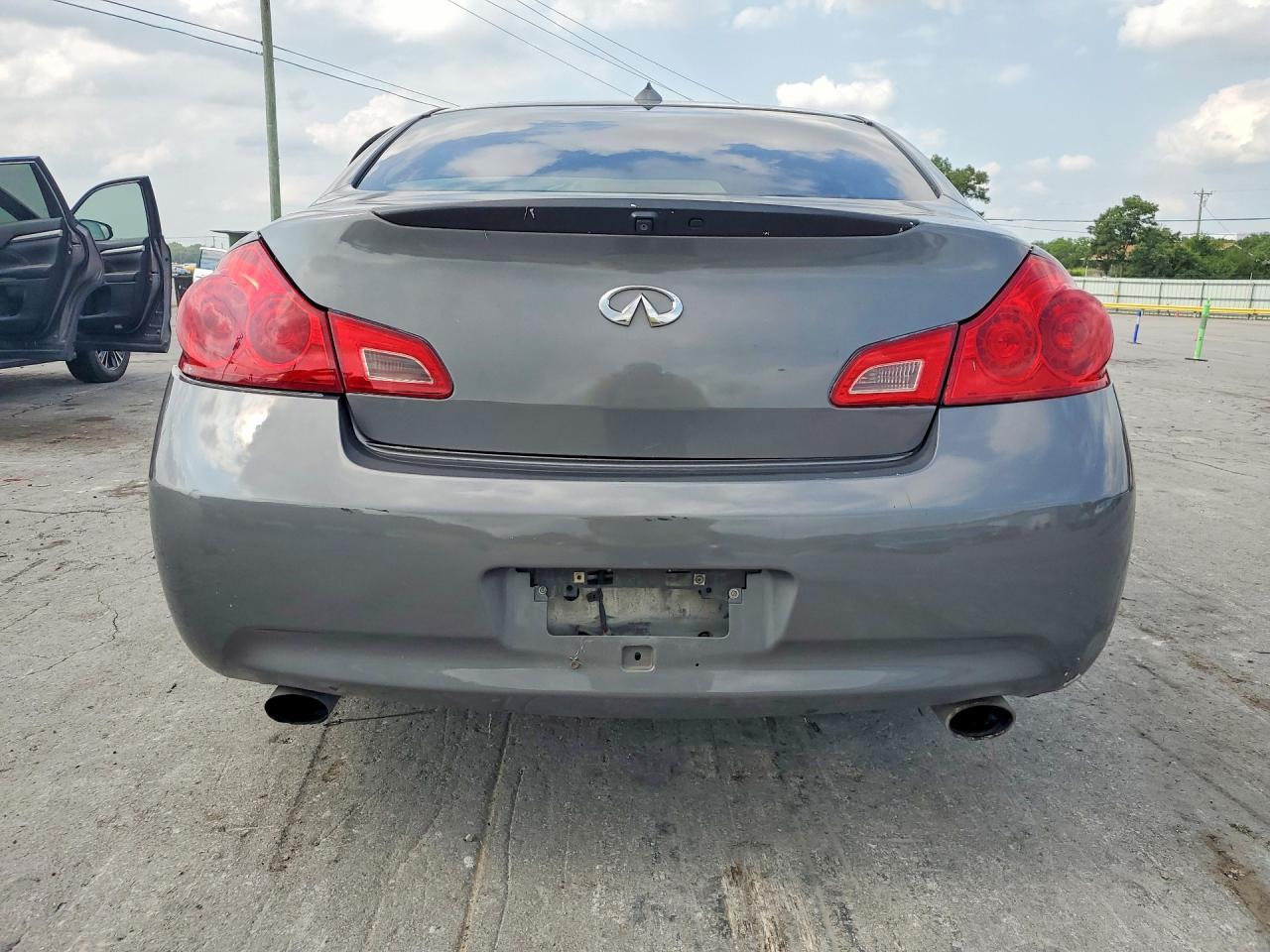 2011 Infiniti G37 Sedan Journey - Image 6