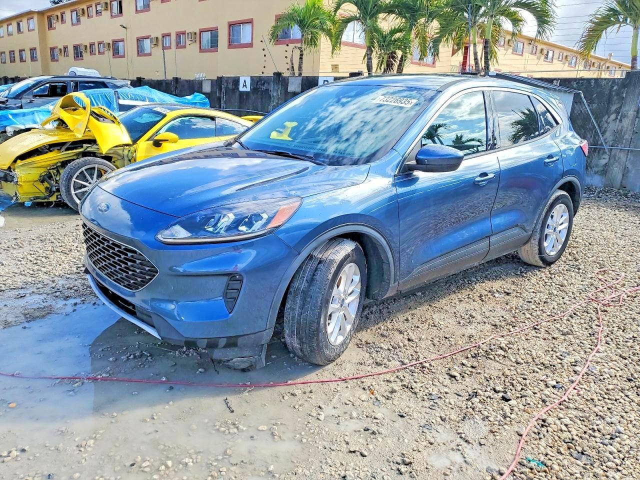 2020 Ford Escape Se