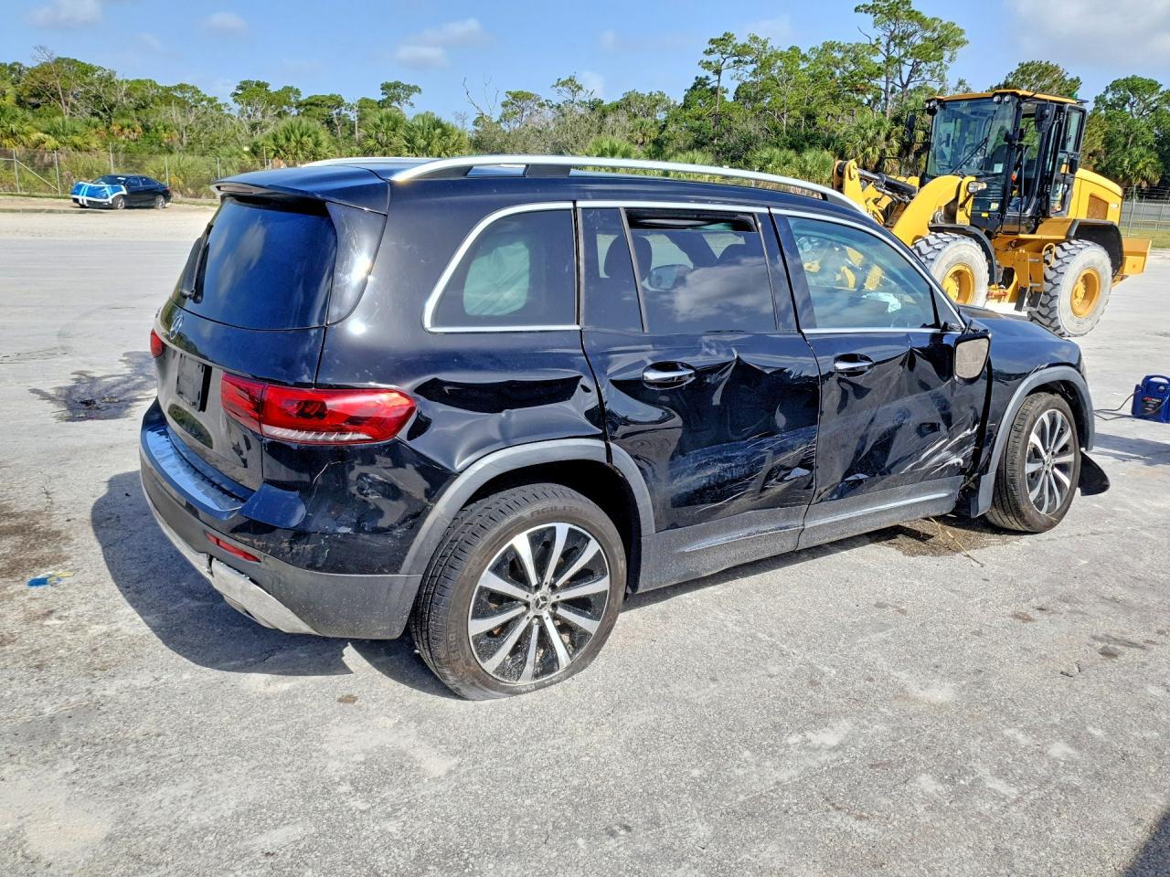 2022 Mercedes-Benz Glb 250 - Фото 3