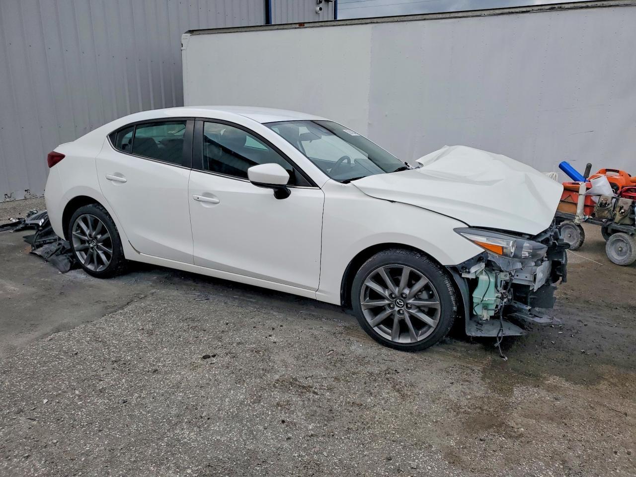 2018 Mazda 3 Touring - Фото 4