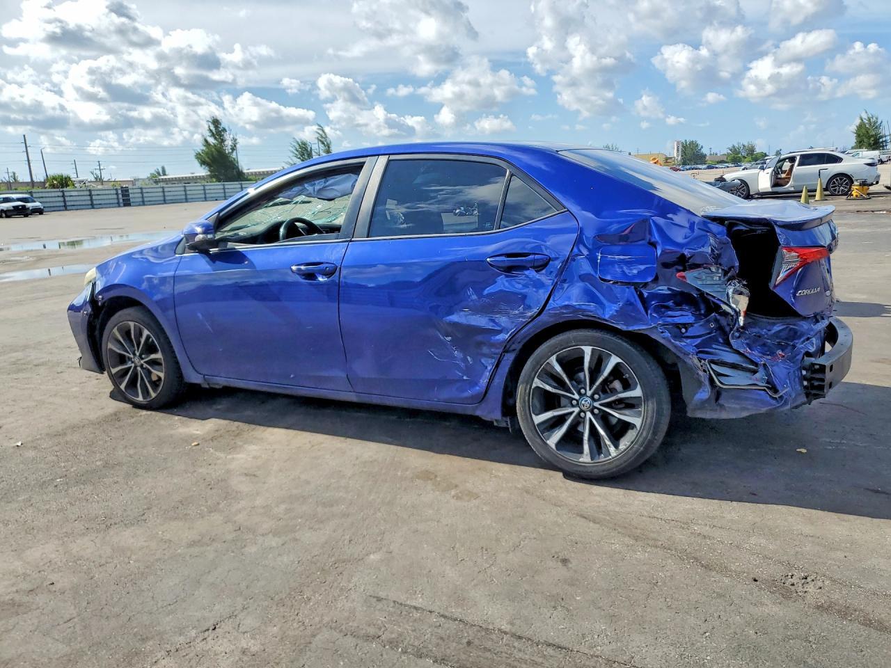 2019 Toyota Corolla Se - Фото 2