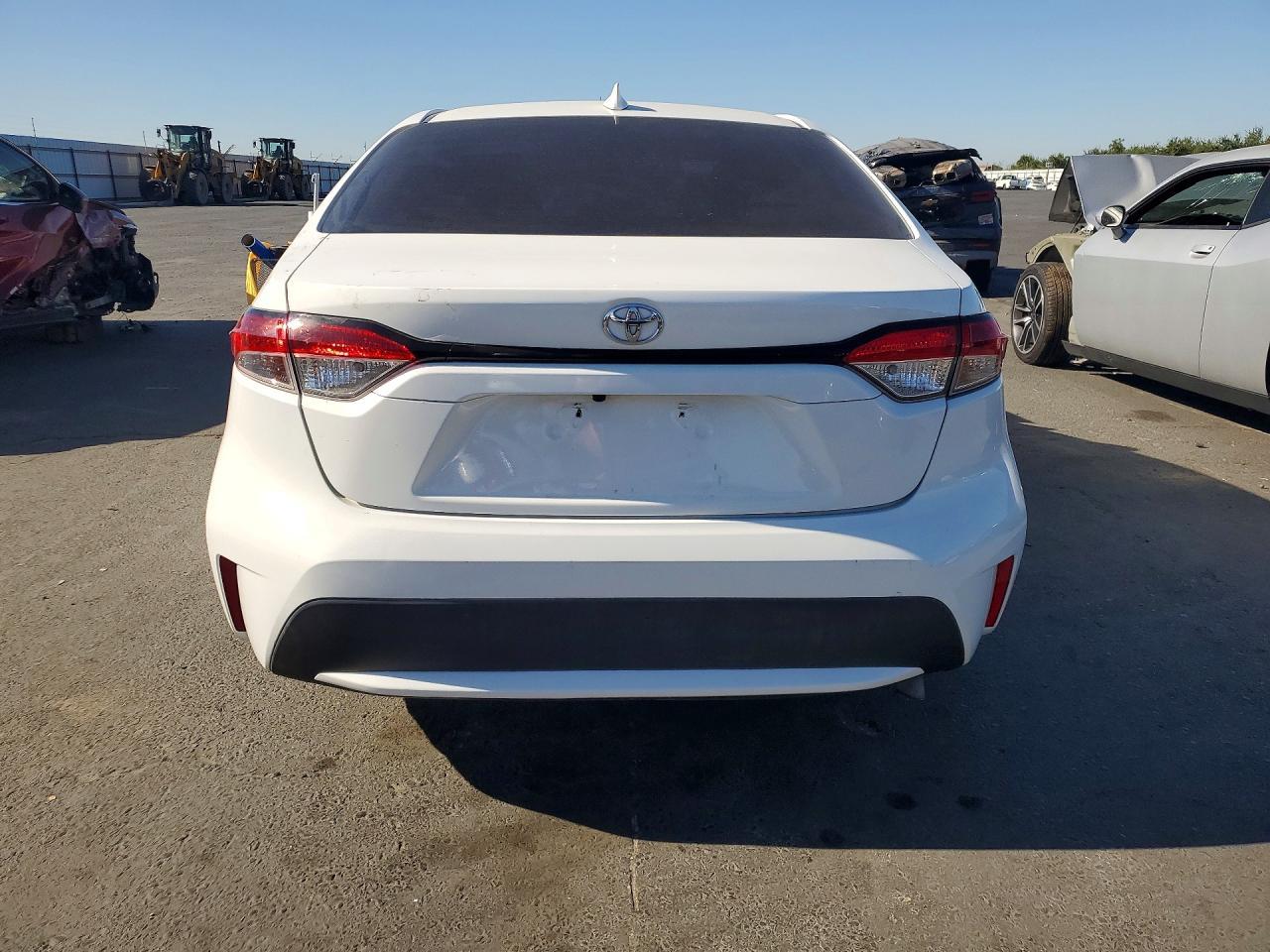 2020 Toyota Corolla Le - Image 6