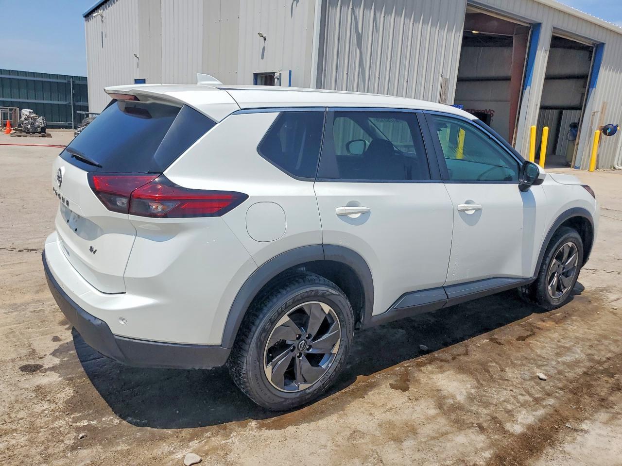 2024 Nissan Rogue Sv - Фото 3